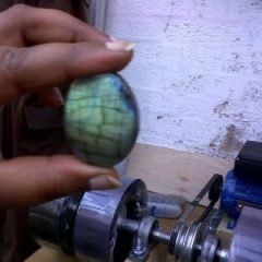 labradorite-cabochon-300x300
